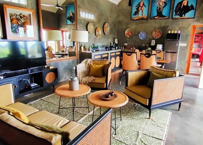 H616 Vintage Elegance With Sea View Villa Kubutambahan (Bali)