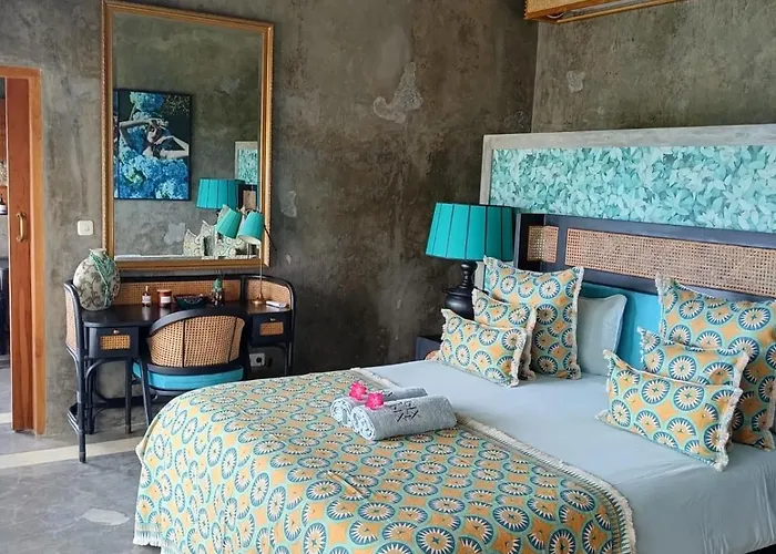 H616 Vintage Elegance With Sea View Villa